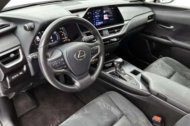 Lexus UX (2024) thumbnail 31
