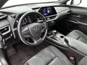 Lexus UX (2024) thumbnail 31