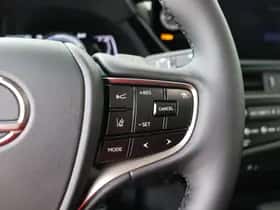 Lexus ES (2025) thumbnail 19