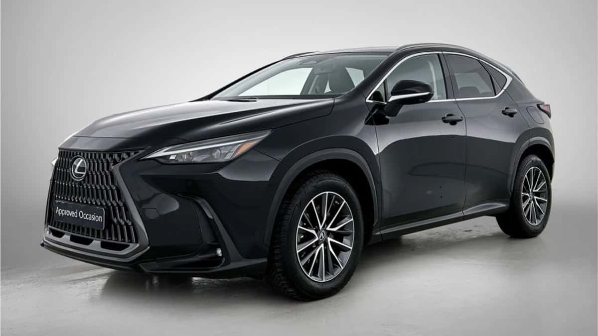 Lexus NX (2022) — foto 1