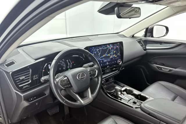 Lexus NX (2022) thumbnail 33