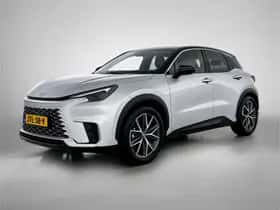 Lexus LBX (2024)