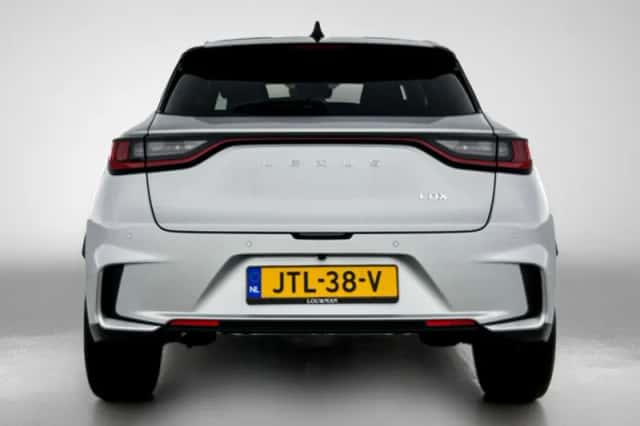 Lexus LBX (2024) thumbnail 21