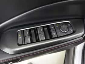 Lexus LBX (2024) thumbnail 22