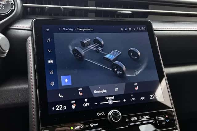 Lexus LBX (2024) thumbnail 28