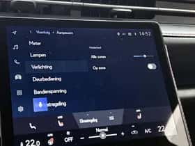 Lexus LBX (2024) thumbnail 33