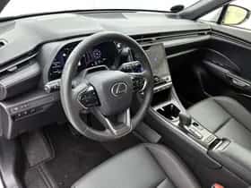 Lexus LBX (2024) thumbnail 39