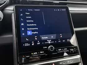 Lexus LBX (2024) thumbnail 40