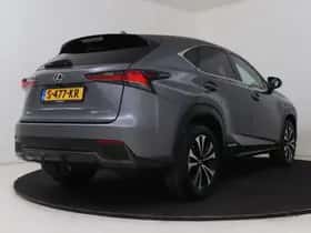 Lexus NX (2018) thumbnail 2