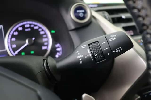 Lexus NX (2018) thumbnail 22