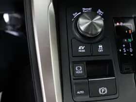 Lexus NX (2018) thumbnail 27