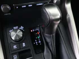 Lexus NX (2018) thumbnail 28