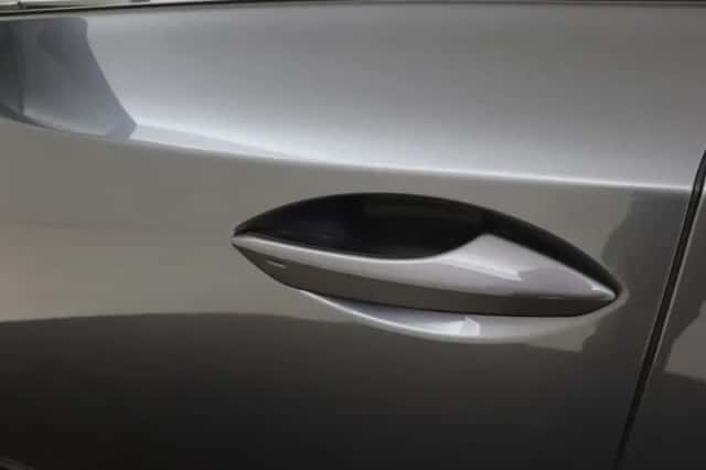 Lexus NX (2018) thumbnail 4