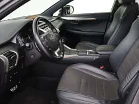 Lexus NX (2018) thumbnail 34