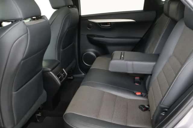 Lexus NX (2018) thumbnail 36