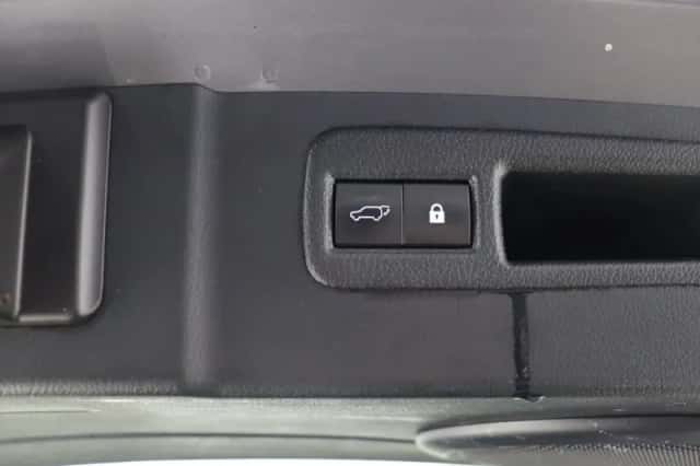 Lexus NX (2018) thumbnail 42