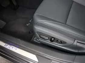 Lexus ES (2025) thumbnail 11