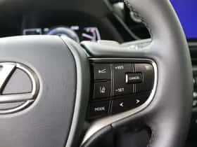 Lexus ES (2025) thumbnail 18