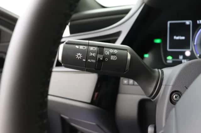 Lexus ES (2025) thumbnail 19
