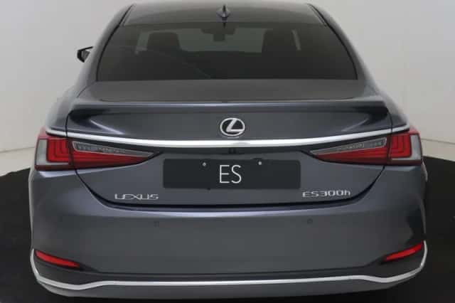 Lexus ES (2025) thumbnail 25