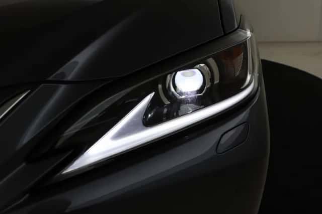 Lexus ES (2025) thumbnail 8