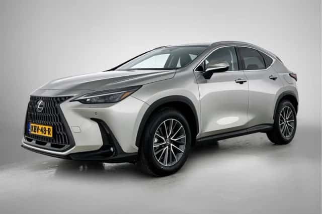 Lexus NX (2025) thumbnail 1