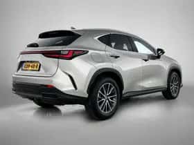 Lexus NX (2025) thumbnail 2
