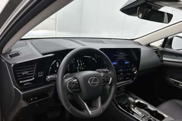 Lexus NX (2025) thumbnail 31
