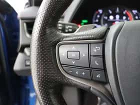 Lexus UX (2019) thumbnail 19