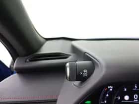Lexus UX (2019) thumbnail 23