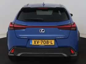 Lexus UX (2019) thumbnail 25