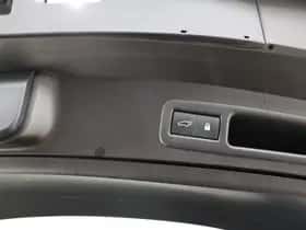 Lexus UX (2019) thumbnail 47