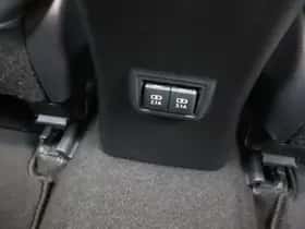 Lexus UX (2019) thumbnail 49