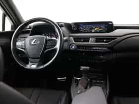 Lexus UX (2019) thumbnail 50