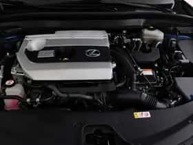 Lexus UX (2019) thumbnail 9