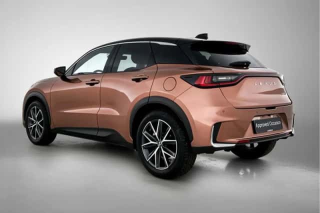 Lexus LBX (2024) thumbnail 13