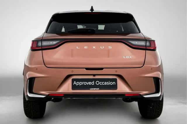 Lexus LBX (2024) thumbnail 21