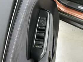 Lexus LBX (2024) thumbnail 22