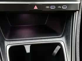 Lexus LBX (2024) thumbnail 24