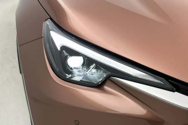 Lexus LBX (2024) thumbnail 30