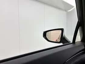 Lexus LBX (2024) thumbnail 34