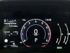 Lexus LBX (2024) thumbnail 5