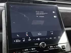 Lexus LBX (2024) thumbnail 9