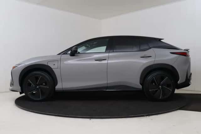 Lexus RZ (2026) thumbnail 3