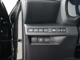 Lexus LBX (2025) thumbnail 11