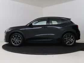 Lexus LBX (2025) thumbnail 3