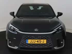 Lexus LBX (2025) thumbnail 24