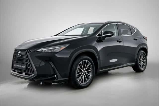 Lexus NX (2022) thumbnail 1
