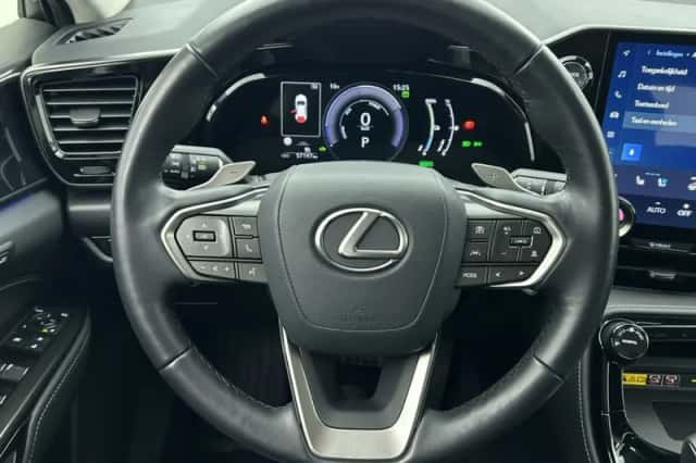 Lexus NX (2022) thumbnail 20