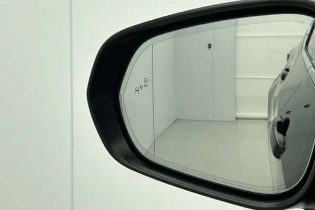 Lexus NX (2022) thumbnail 26